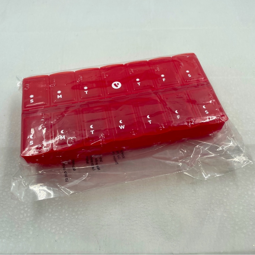 Love Wellness Red Pill/Vitamin Organizer